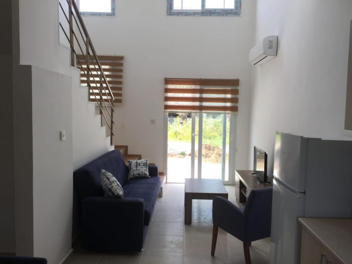 Suluca Homes 凯里尼亚 外观 照片