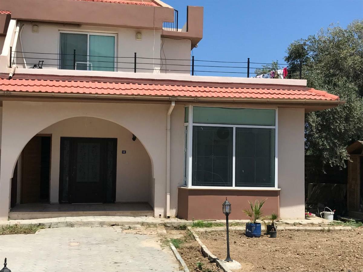 Suluca Homes 凯里尼亚 外观 照片