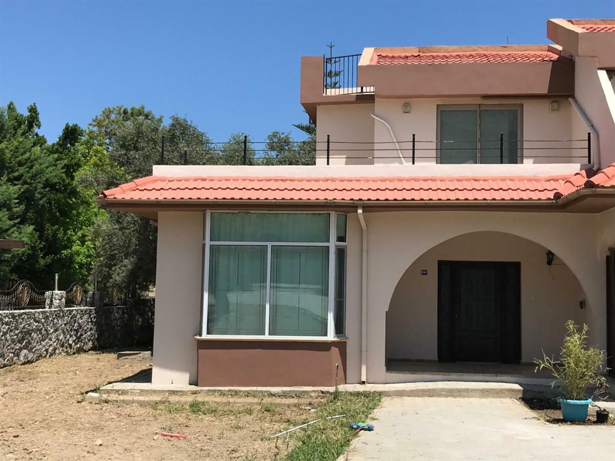Suluca Homes 凯里尼亚 外观 照片